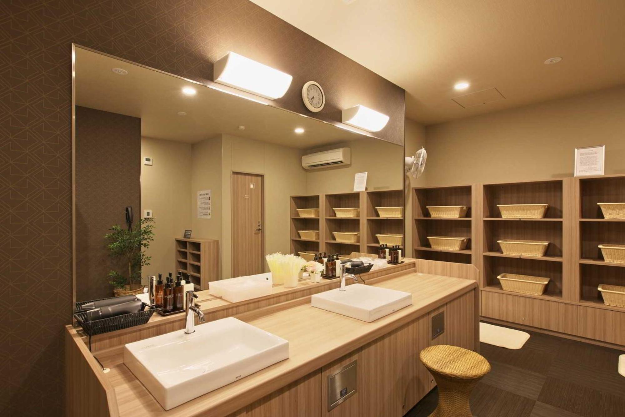 Hotel Route Inn Hiratsukaeki Kitaguchi ภายนอก รูปภาพ