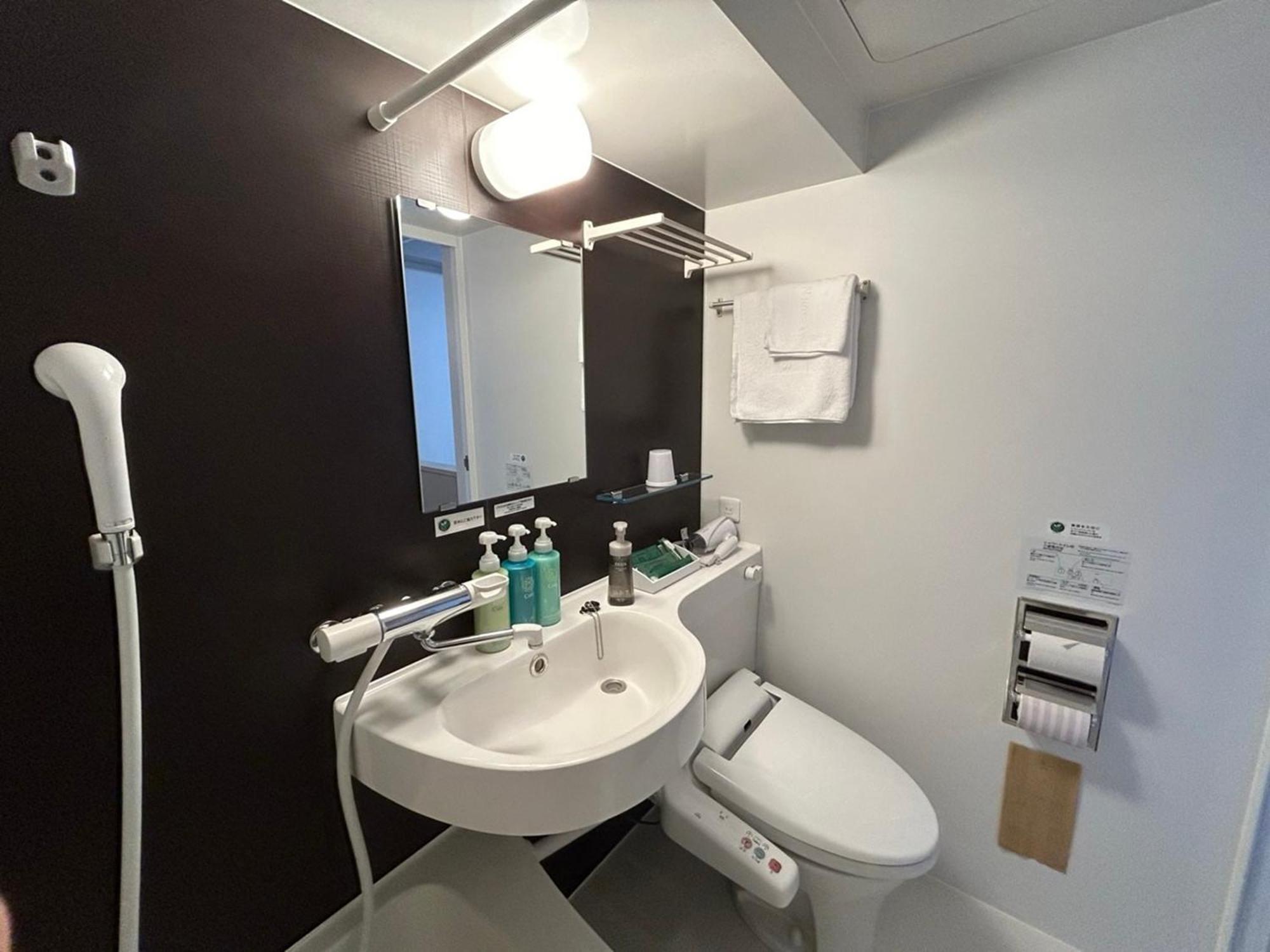 Hotel Route Inn Hiratsukaeki Kitaguchi ภายนอก รูปภาพ